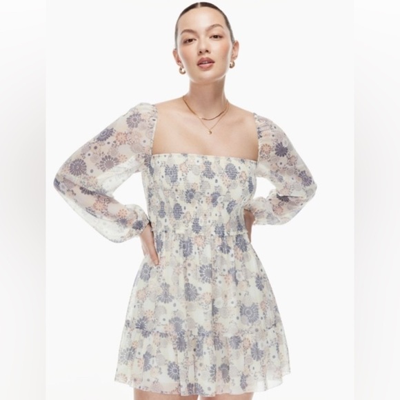 WILFRED x ARITZIA Tempest Butter Floral Smocked Mini Dress Size Medium - Picture 3 of 16